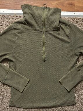 BKE Woman’s Sm Olive Green Half-Zip Long-Sleeve Waffle Knit Top Like New